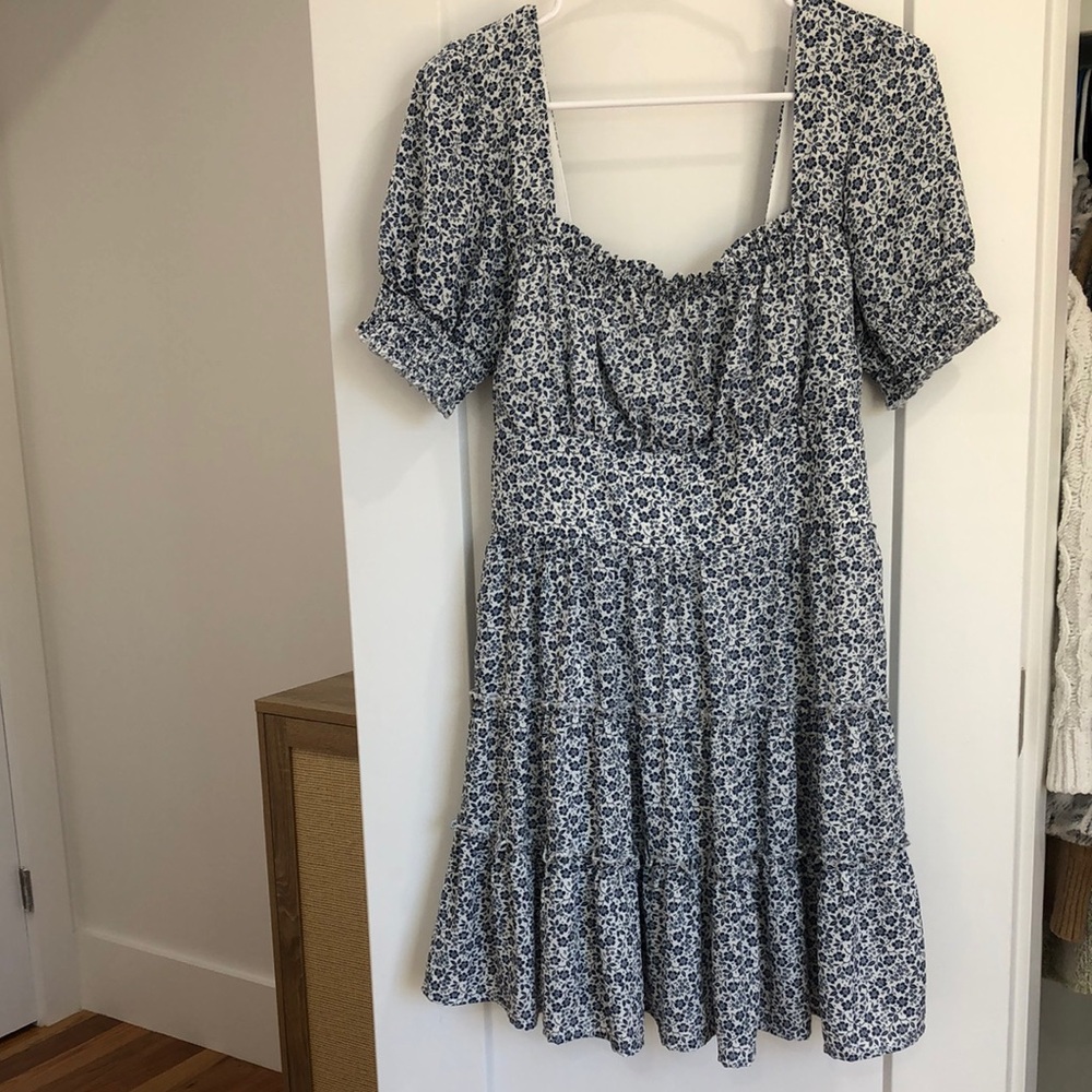 Altar’d State Blue and White Floral Puff Short Sleeve Dress